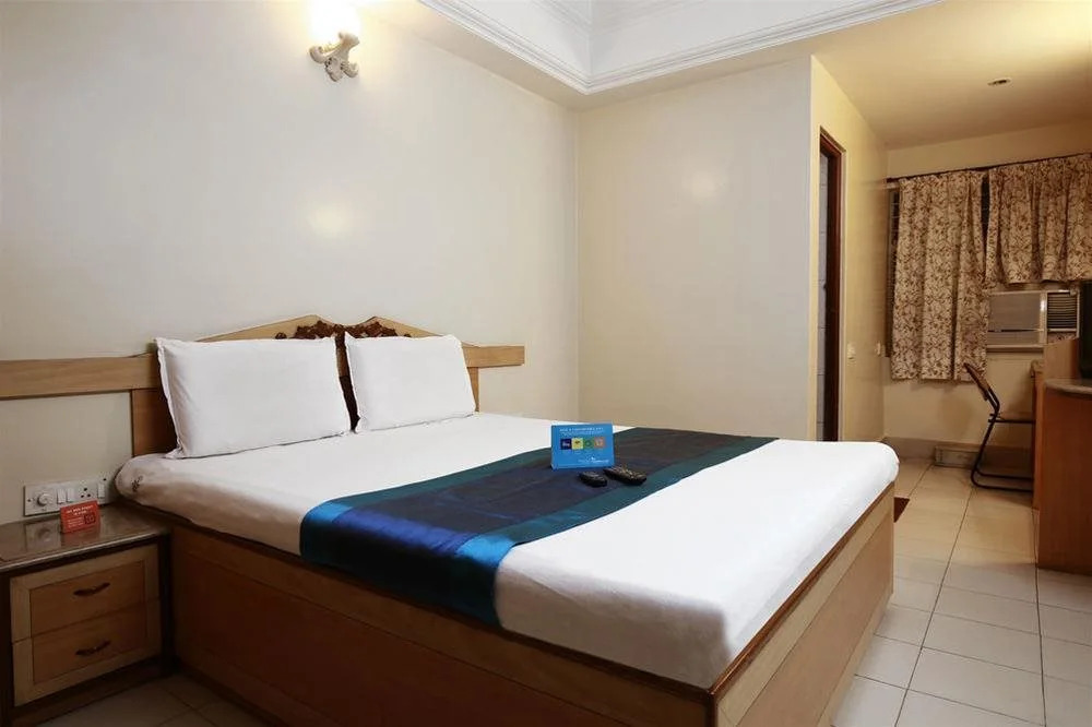 FabHotel Majestic Bus Stand