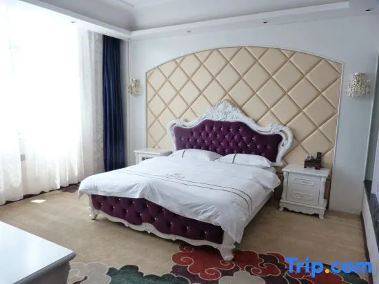 Longquan Hotel (Wenshan Qihua Plaza Minzu Village Branch)