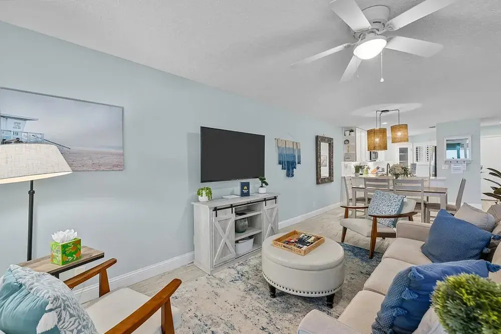 Lovely Ocean-view Condo With Pools, hot Tubs, Private W/d, & Central AC