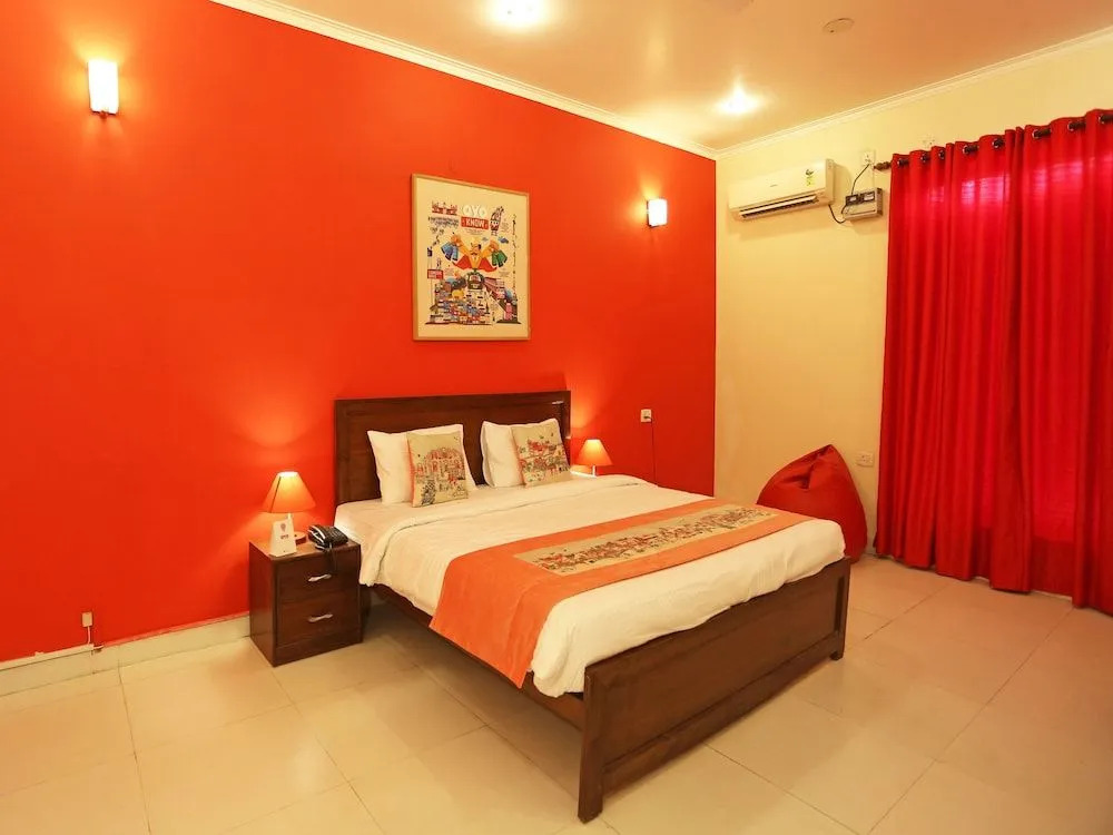 OYO Flagship 144 Noida Expressway NSEZ