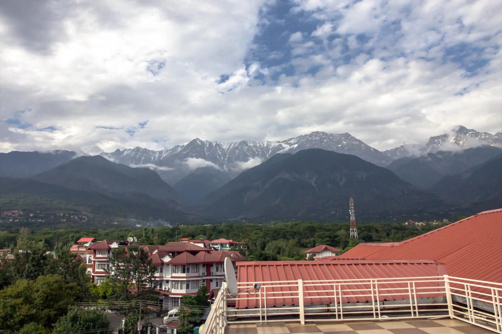 Hotel Dharamshala Paradise