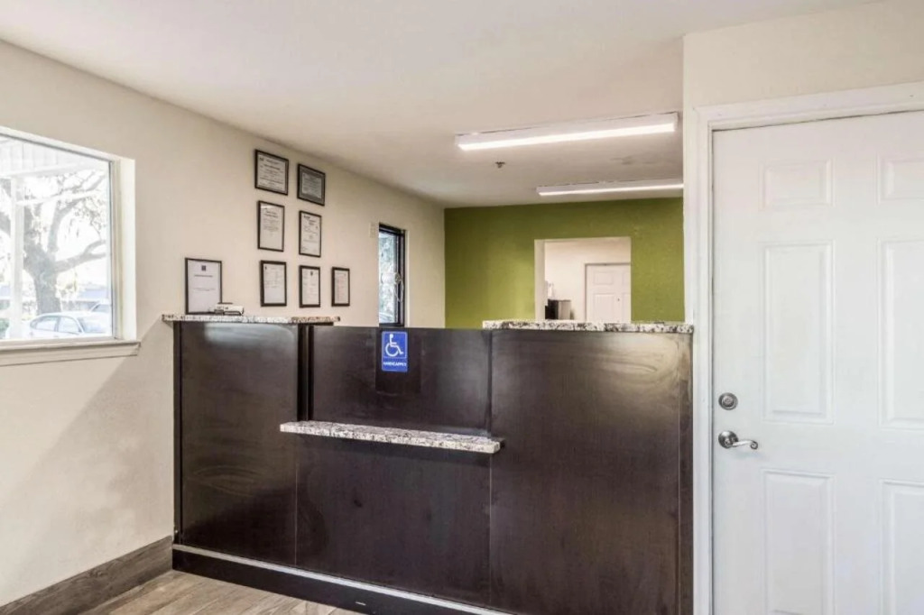 Studio 6 Extended Stay - Savannah, GA