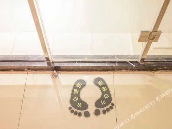 Pod Inn (Lancun Road Metro Station, Shanghai New International Expo Center)