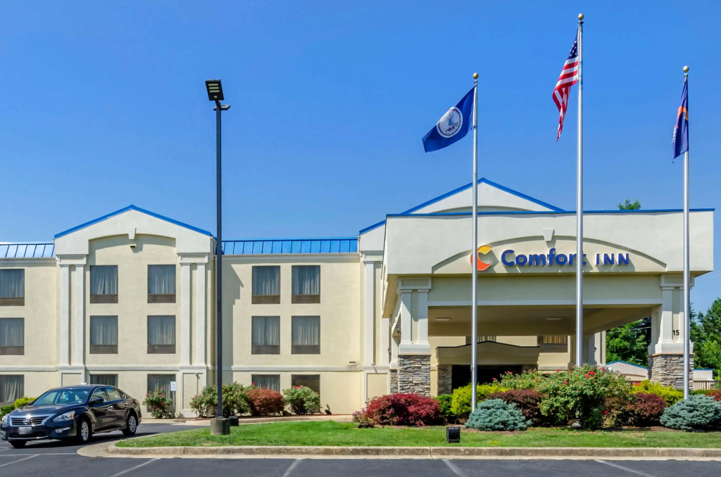 Spark by Hilton Waynesboro