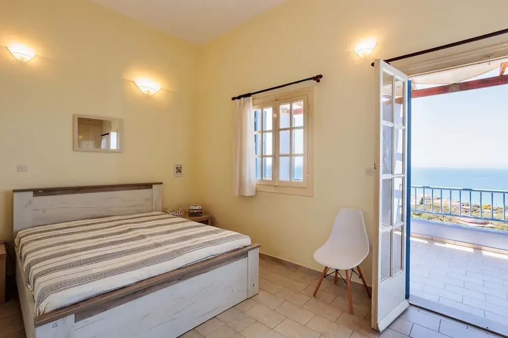 Modern Seaview Nest With Pool Panoramic Views