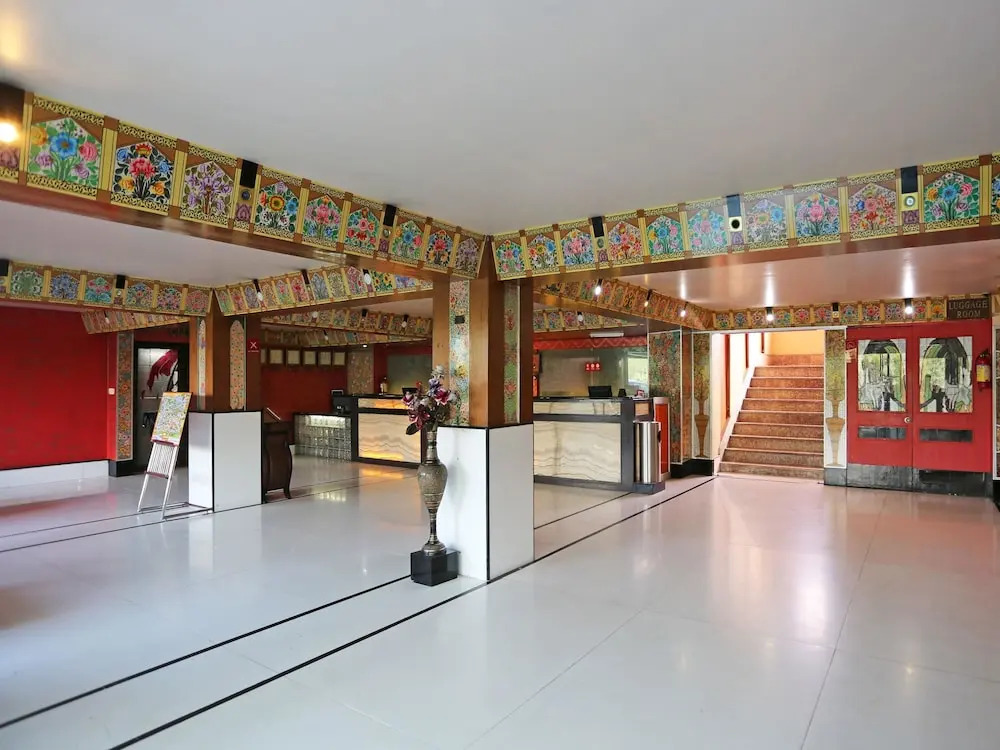 OYO 6409 Hotel Silver Star