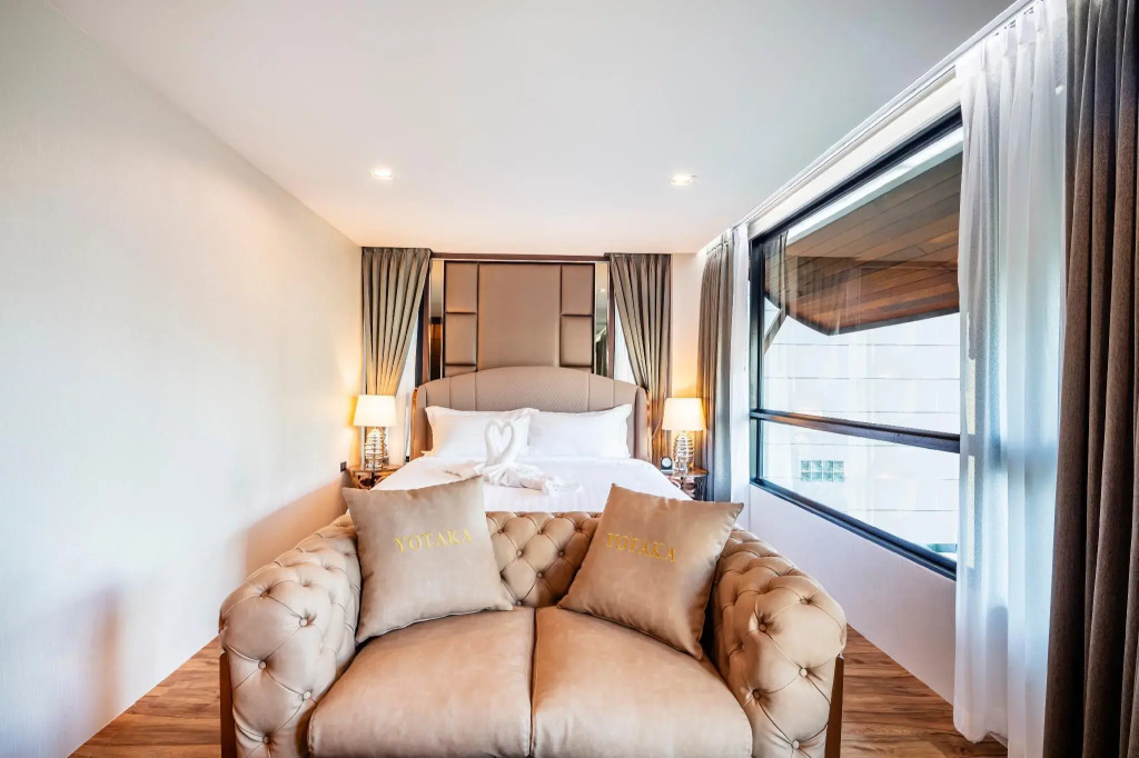 The Grand Sala Thai