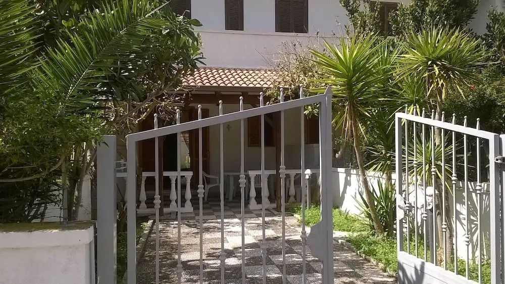 Holiday Apartment Villetta A Torre Dell Orso Pt34 Close To The Beach With