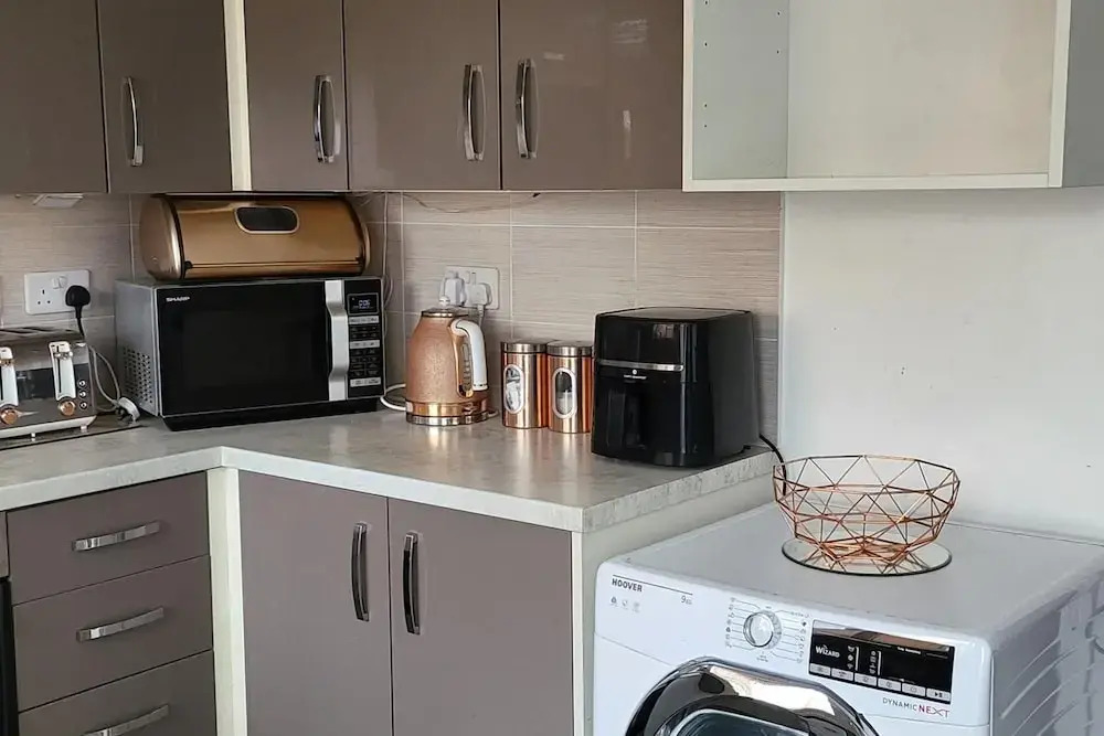 Bolton-2bedroom-2bathroom-parking