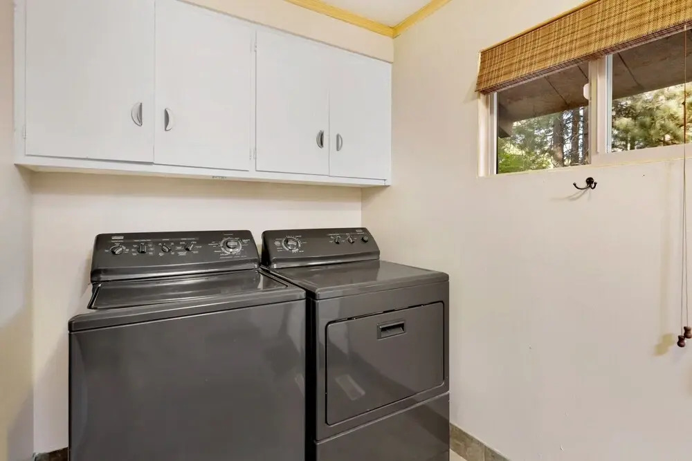 2049-summit Watch 3 Bedroom Home by RedAwning