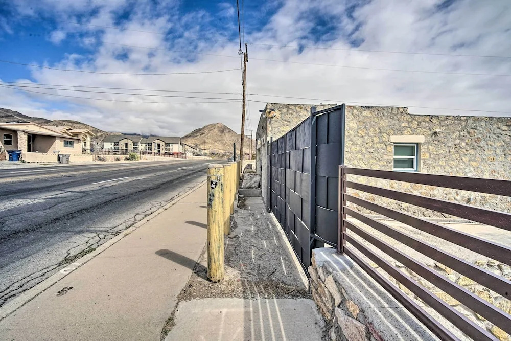 Modern West TX Home in the Heart of El Paso!