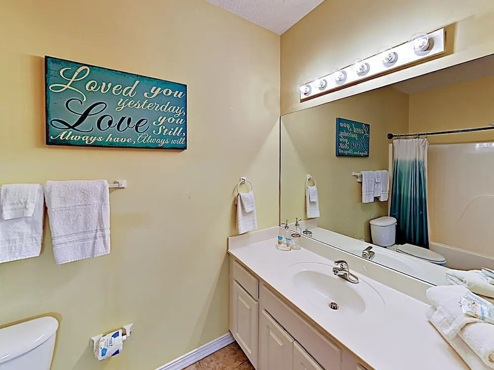 New Listing! Gone Coastal - W/ Pool & Pond 3 Bedroom Condo