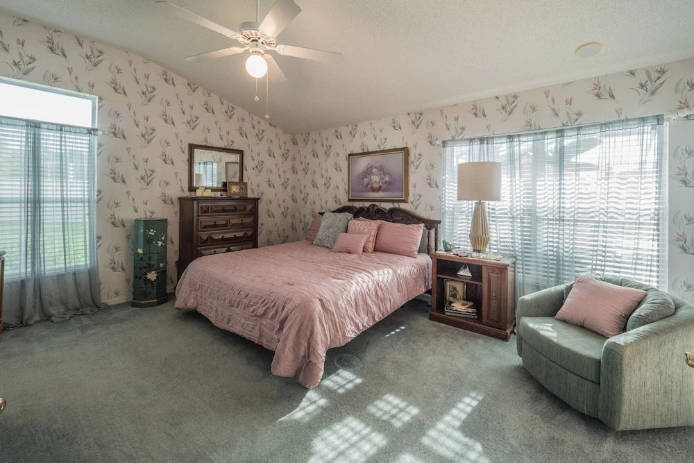 Lopez Lane 1302 by White Pelican VR