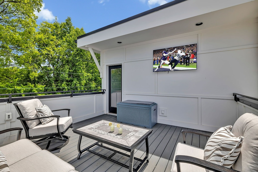 Alto-private Rooftop Deck-8 Mins to Broadway