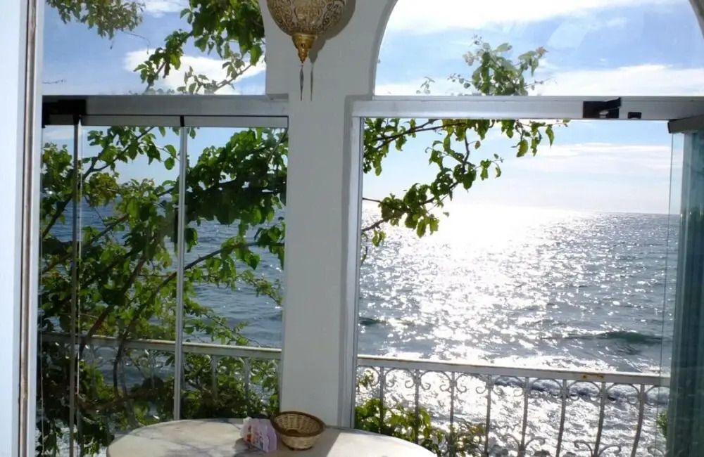 Amazing House With Balcony and Mesmerizing View Right Next to the Sea in Kusadasi