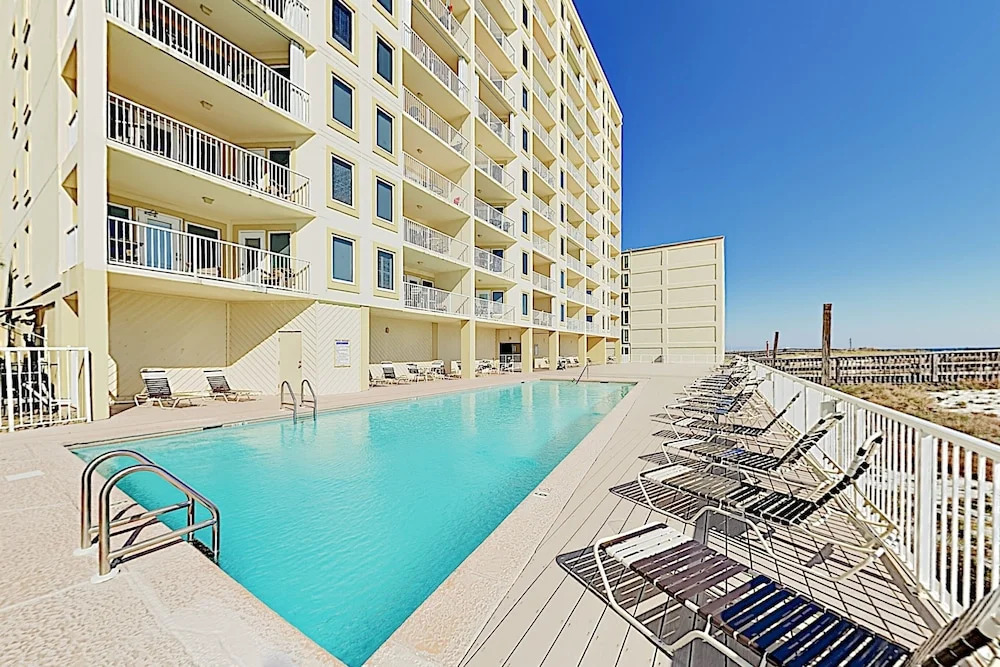 Walk Everywhere! Charming Gulf-view W/ Pool 2 Bedroom Condo