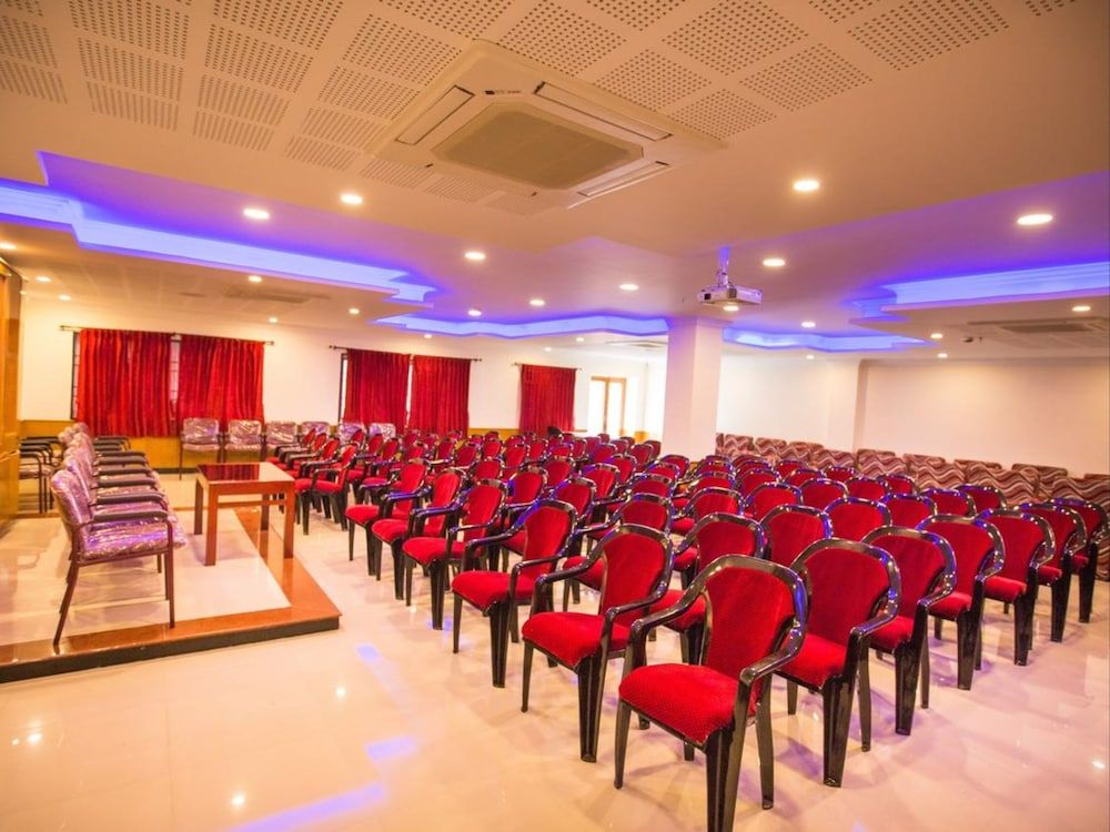 Hotel PVK Grand Dindigul