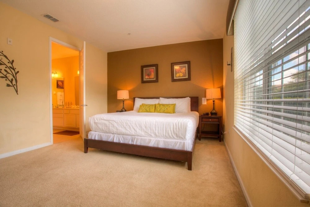 Stylish Condo at Vista Cay Resort Minutes to WDW