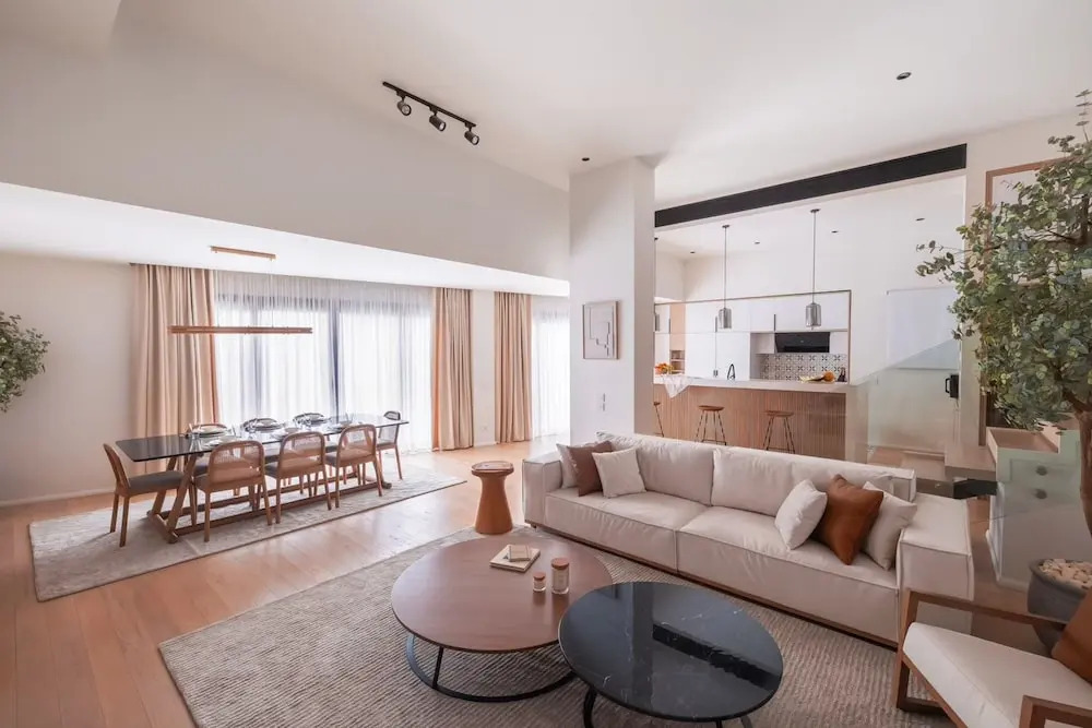 Vesta - Luxury APT - 3BR - La Mirada