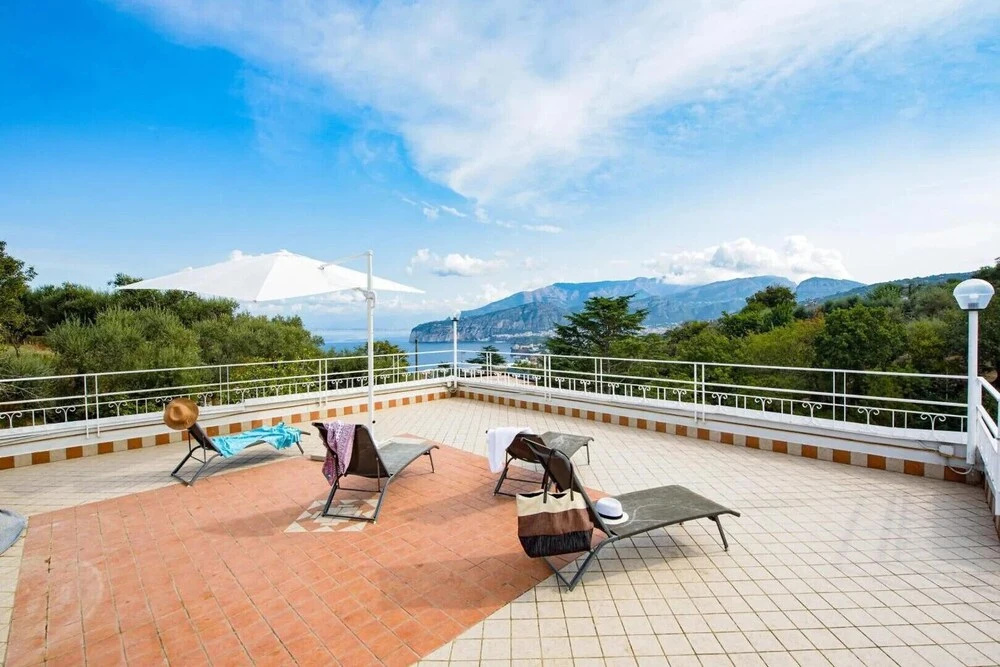 Estate4home - Villa Louise
