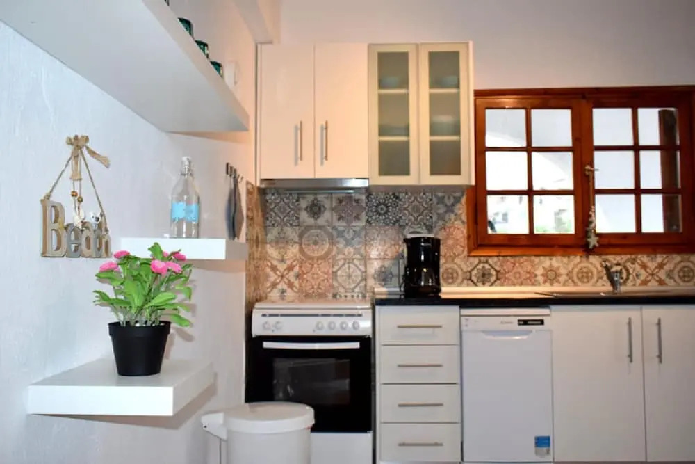 Apt - Sleeps 5 - Pets Ok - Balcony - Parking