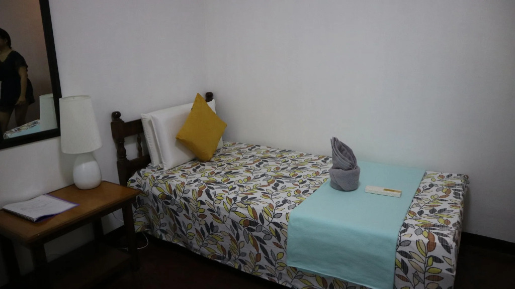 Lolo Oyong Pension House