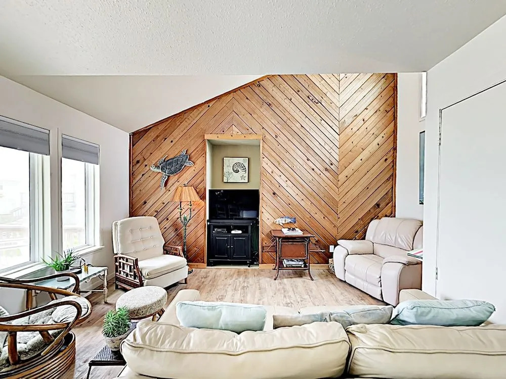 Oceanview Hideaway in Lost Colony by RedAwning
