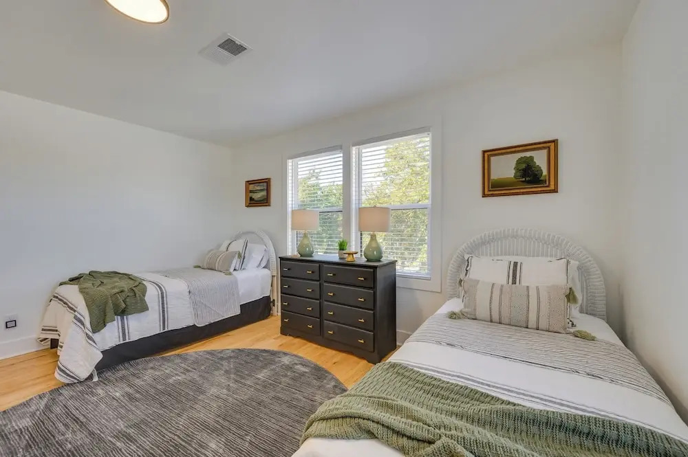 Modern Milledgeville Getaway: Walk to Downtown!