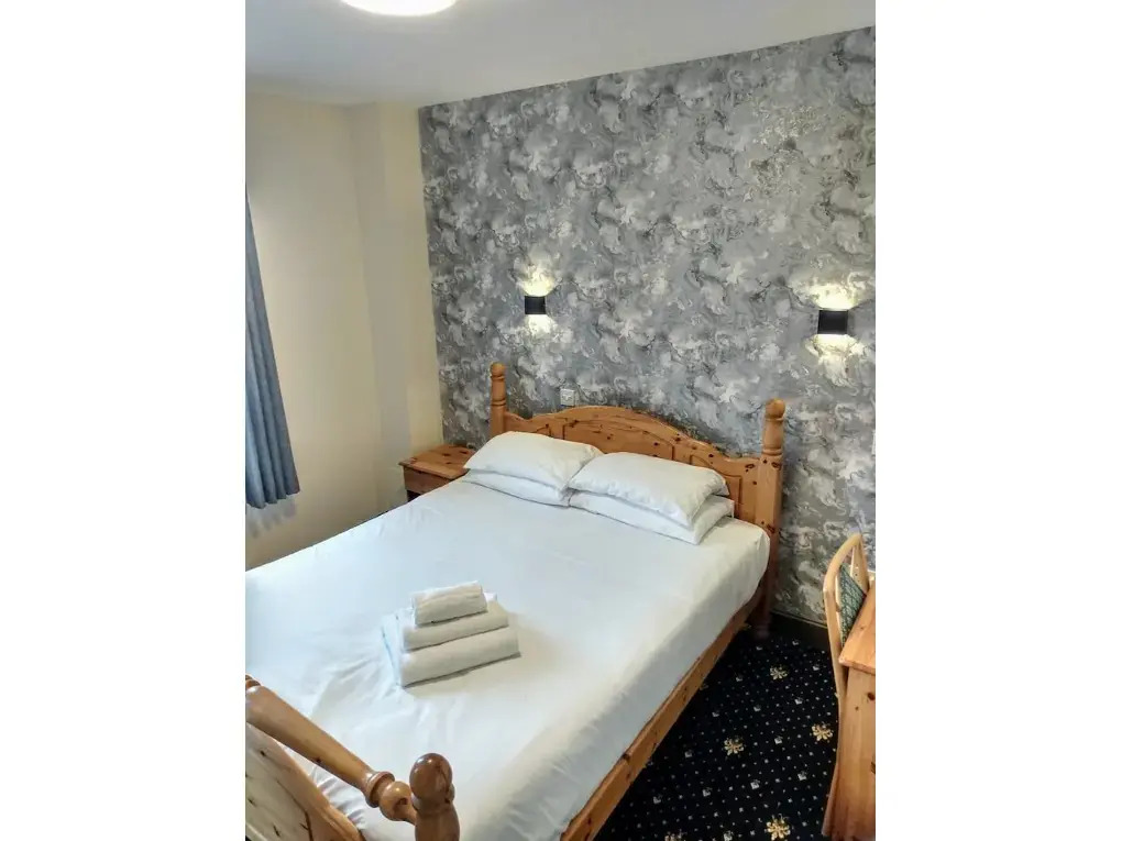 Marine Hotel
