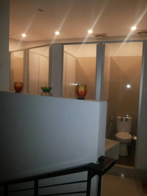 QB Sleep Capsule Hotel