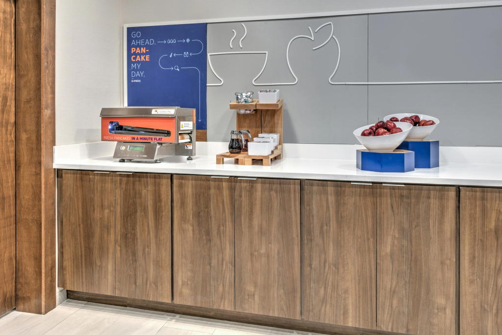 Holiday Inn Express Hotel and Suites Valparaiso by IHG
