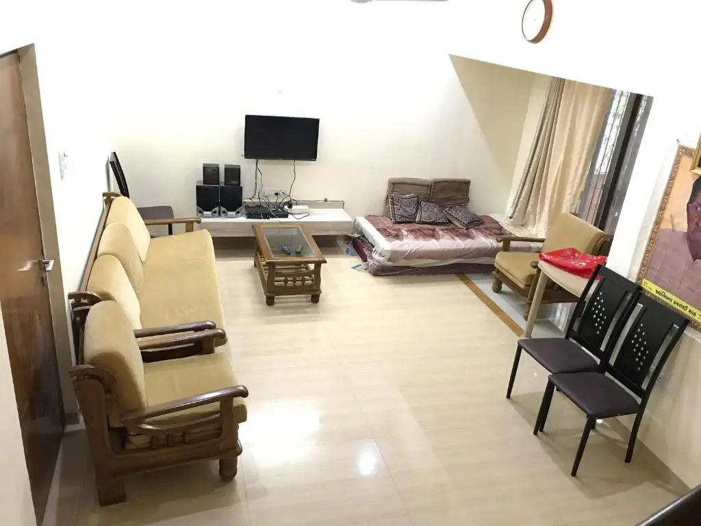 Gurukrupa 3 bhk Bunglow WITH PVT POOL Lonavala , Tungarli , Best location , Hill top