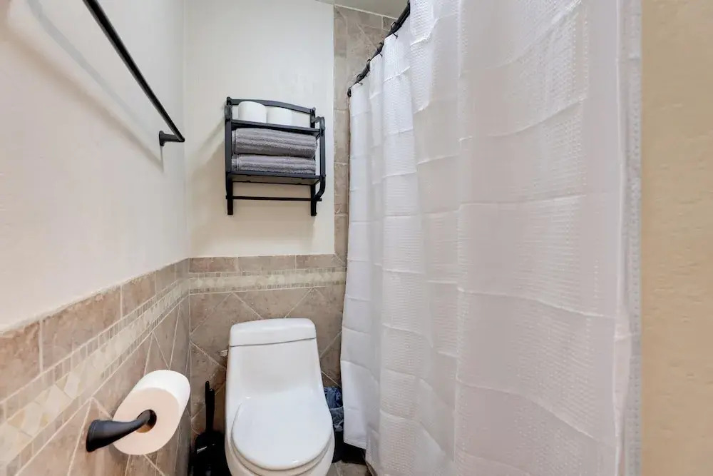 Scottsdale Loft Near Golf Course & Old Town!