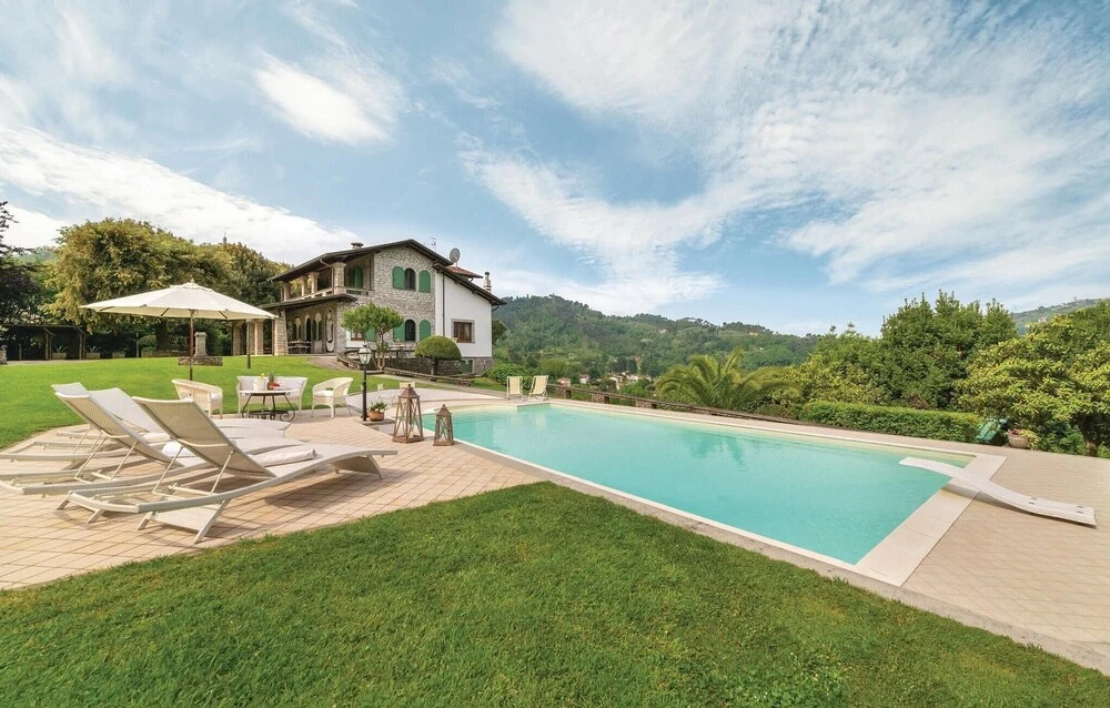 Nice Home In Camaiore Lu