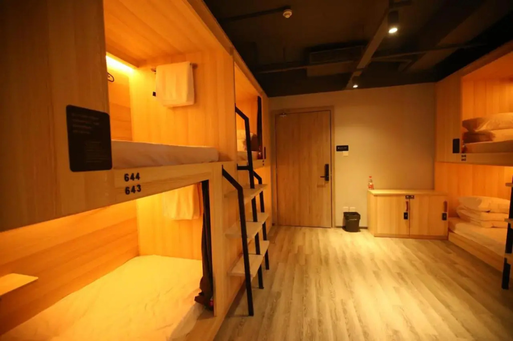Chengdu Desti Youth Park Hostel Chunxi Road-24H Reception& English Service& Cafe& Bar& Luggage Storage& Large Public Area