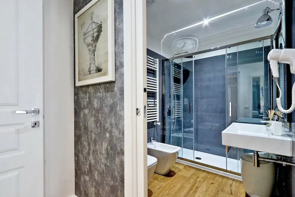 Suri Suites
