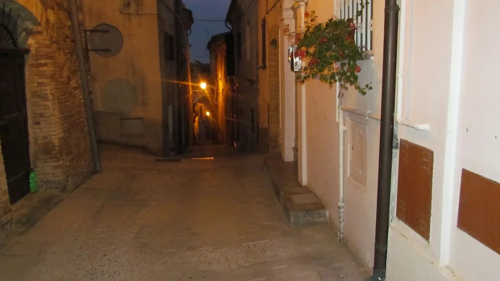 Lovely Spacious Apartment Loreto Aprutino