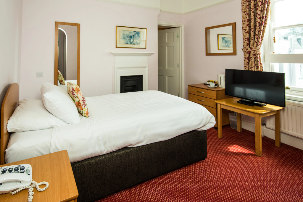 Cliffden Hotel
