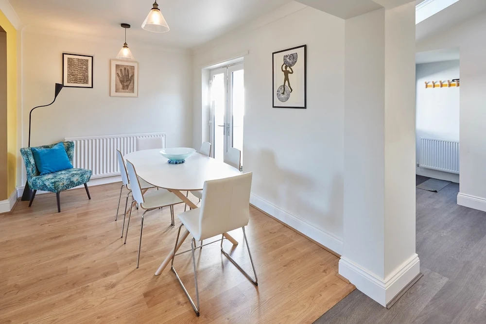 Host Stay Artist House