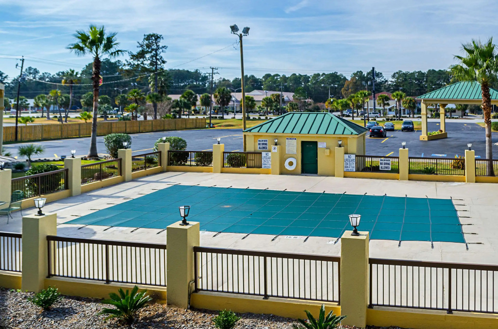 Econo Lodge Inn & Suites Hardeeville I-95