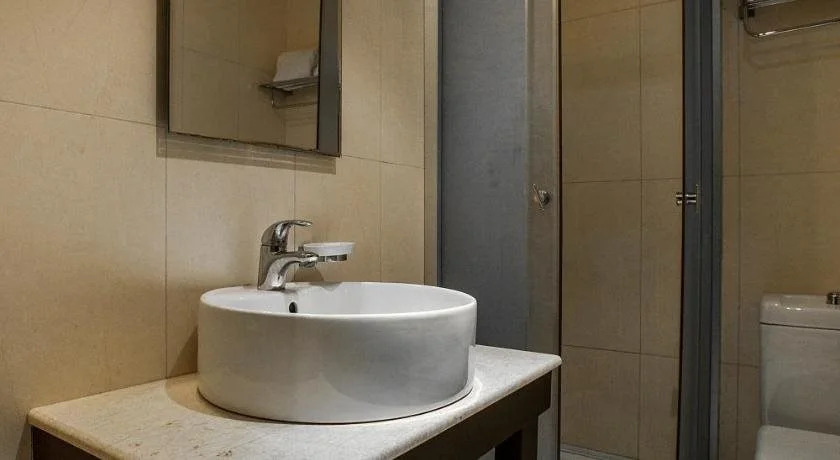 Orient Queen Homes Hotel