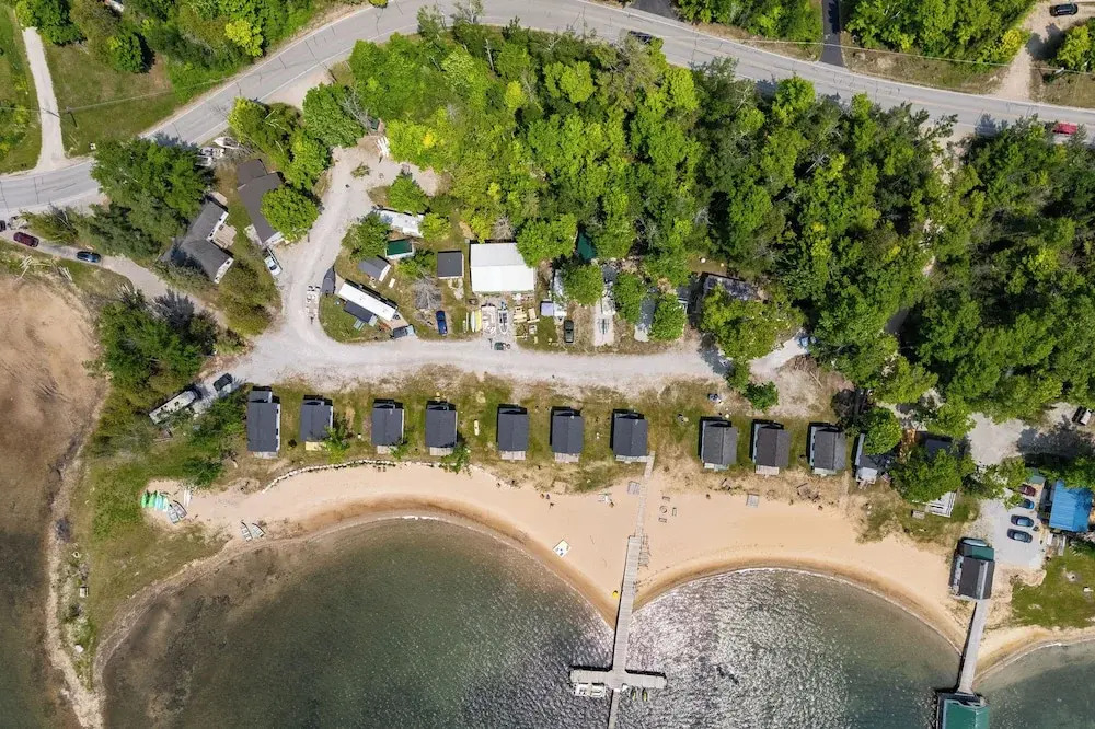 Sandy Beach & Sunset Views: Lakefront Escape!