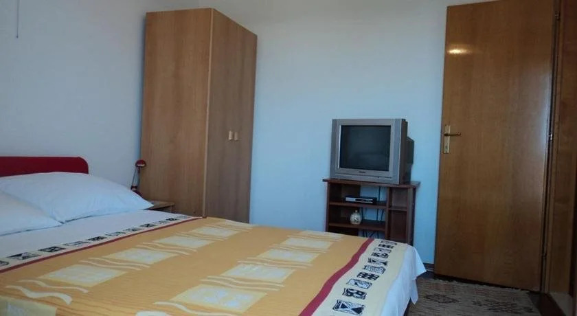 Apartments Deranja