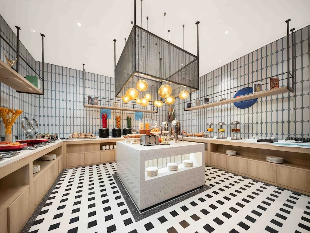 Holiday Inn Express Shanghai Hongqiao Linkong by IHG