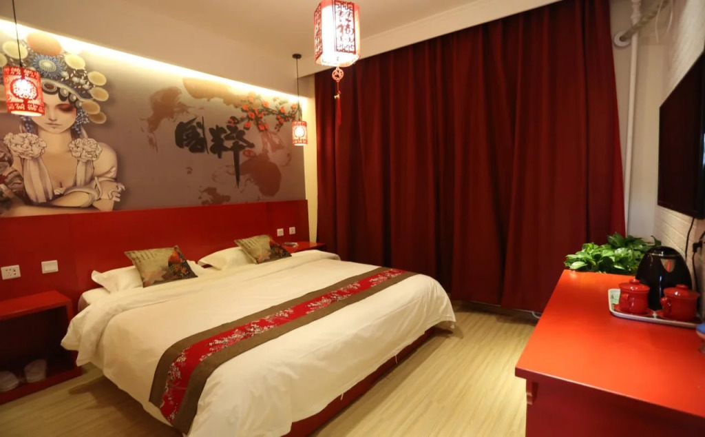 Happy Dragon Ally Hotel