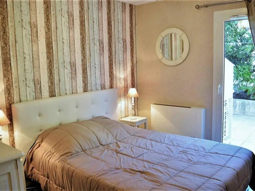 Appartement Le Lavandou, 4 pièces, 6 personnes - FR-1-251-56