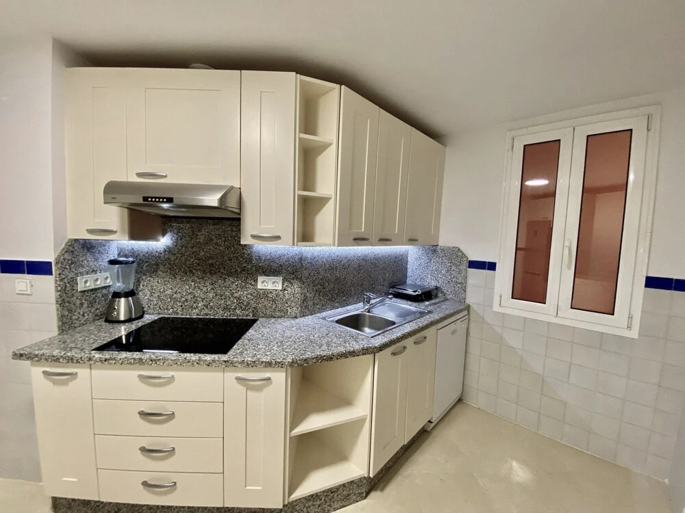 YOLO Spaces - Sotogrande Marina Luxury Apartment