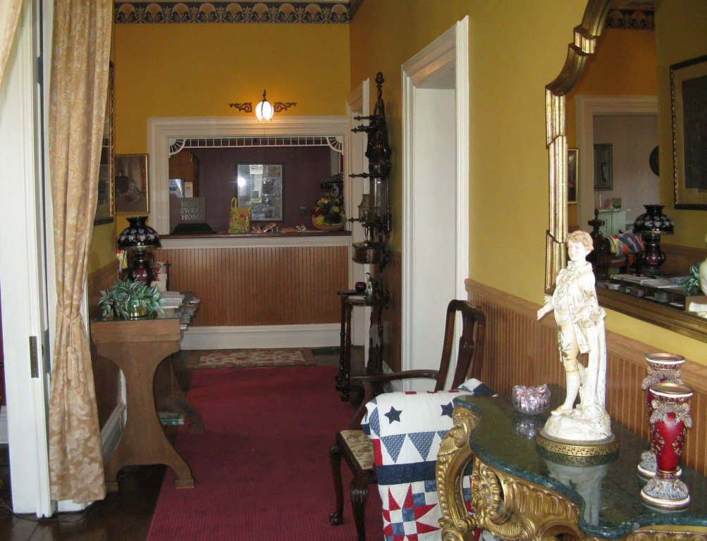 Riverview Mansion