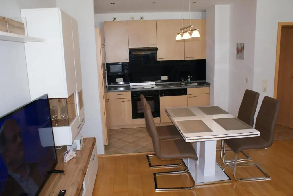 Steilküste mit Dachterrasse & Parkplatz - ABC220
