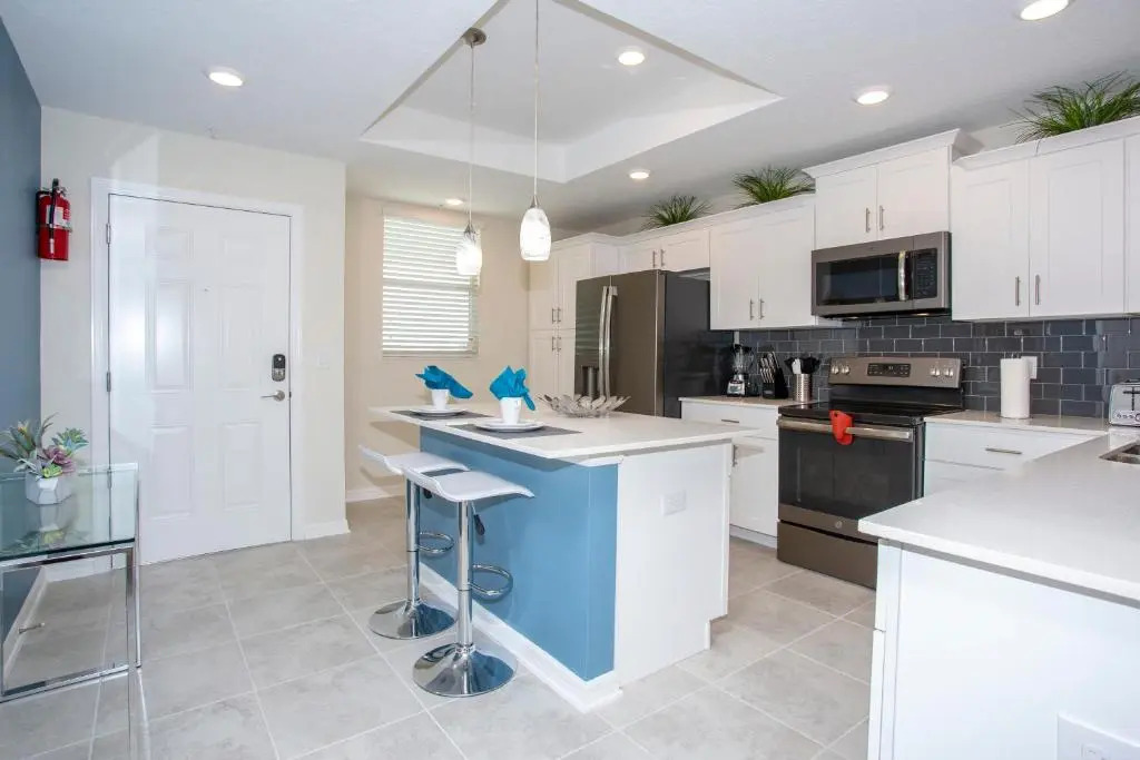 Stunning 2 Bedroom Apartment with AquaPark 304